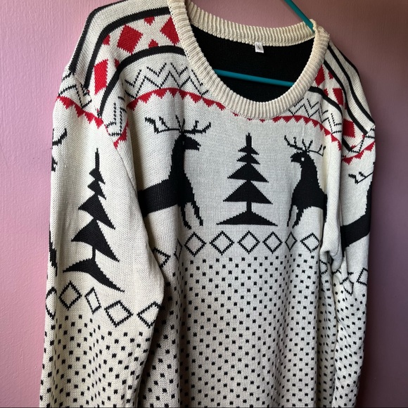 ✨HOST PICK✨ 🆕Size L Oversized Holdiay Sweater - Picture 2 of 3